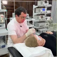 Удаление новообразований на коже и слизистых — это не «косметическая мелочь», а онкологическая задача Удаление новообразований на коже и слизистых — это не «косметическая мелочь», а онкологическая задача